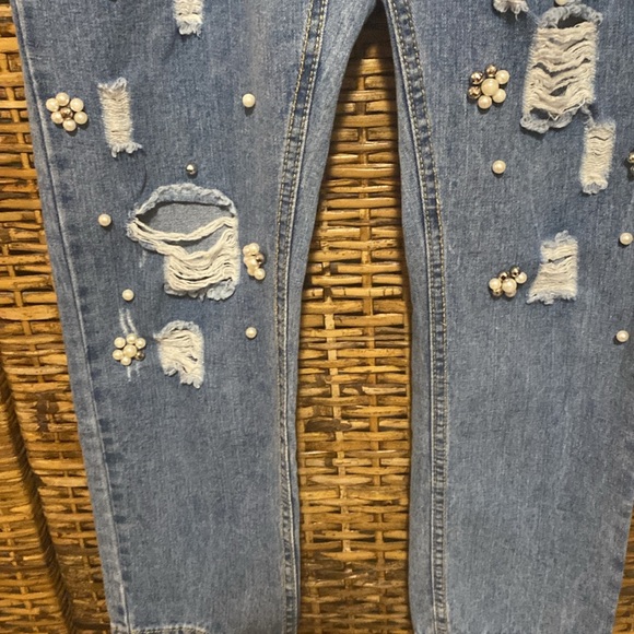 NWOT midnight muse, pearl beaded, embellished, distressed jeans 29” - Picture 4 of 8